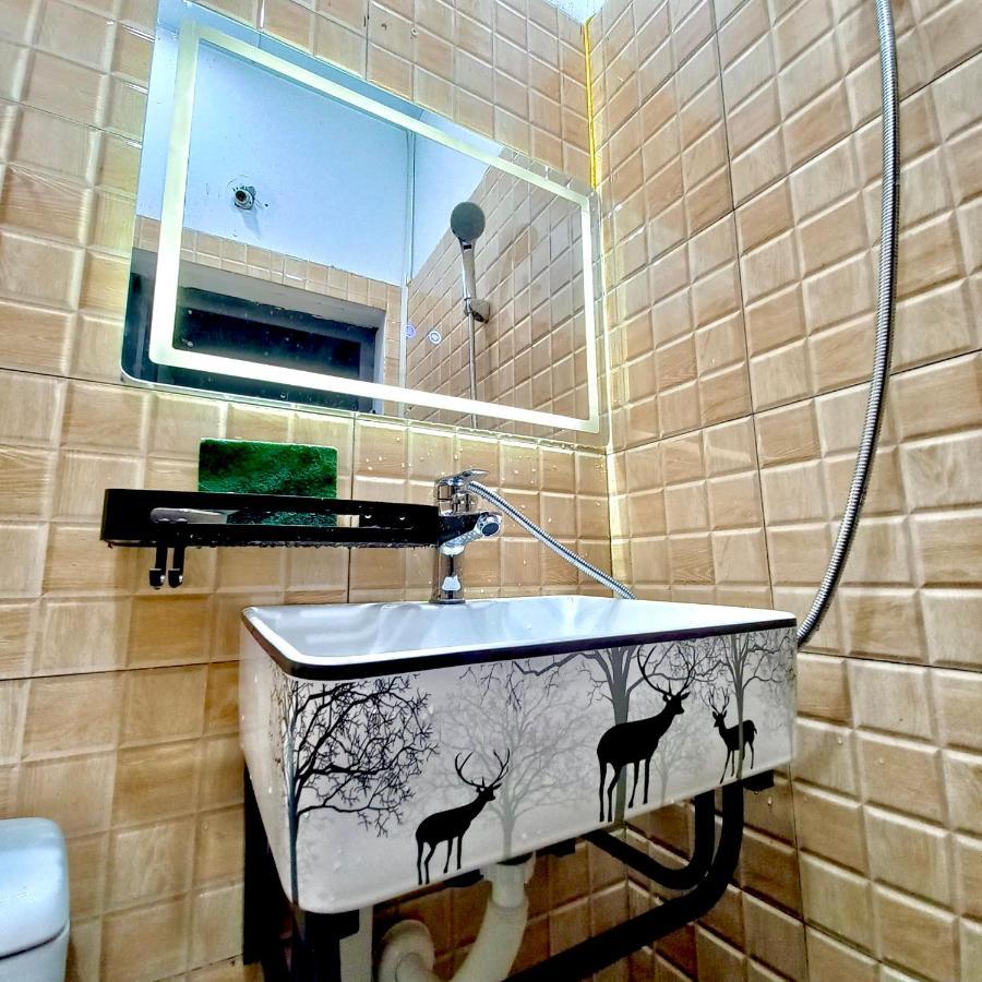 Amelie Homestay Ханой Экстерьер фото